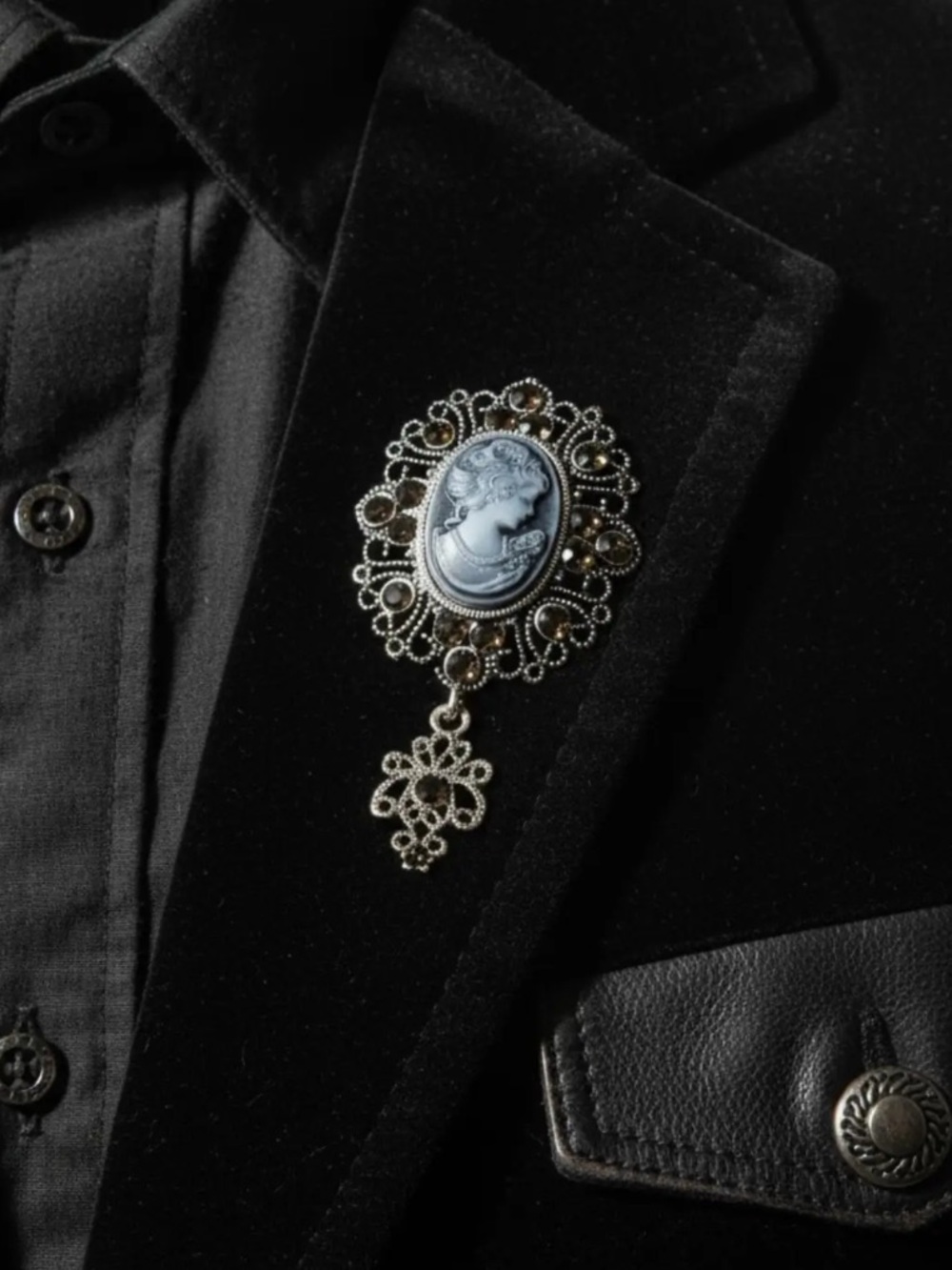 Victorian Black Cameo Crystal Drop Brooch
